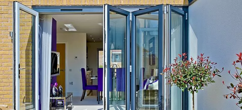 Bifold Door Repairs Near Me in Burlington, Ontario