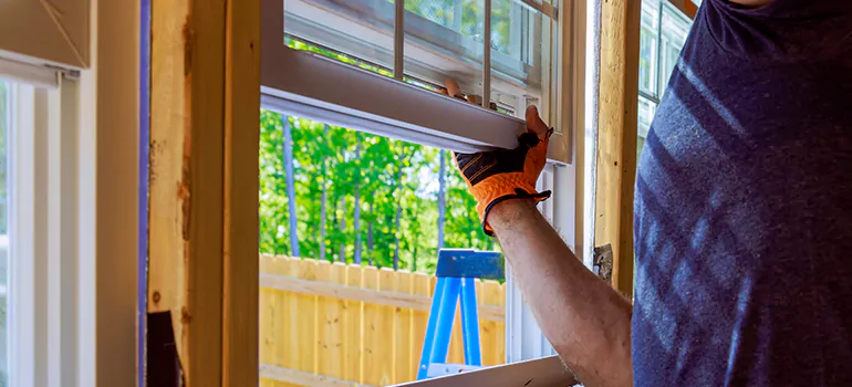 >Bay Window Curtain Rail Track in Burlington, Ontario