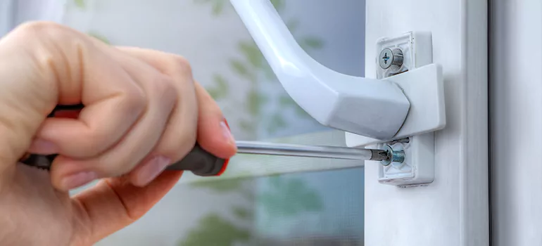 Window Crack Repair in Burlington, ON