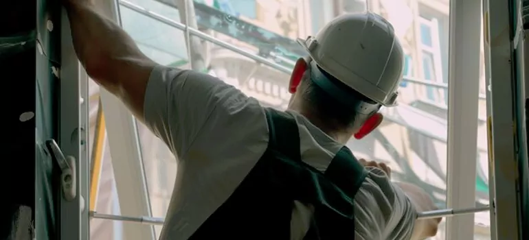 Install Exterior Storm Windows in Burlington, ON